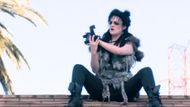 Gayle Rankin in GLOW | Image via YouTube/Netflix